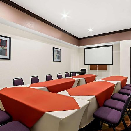 Best Western Plus Rockwall Inn & Suites Екстер'єр фото