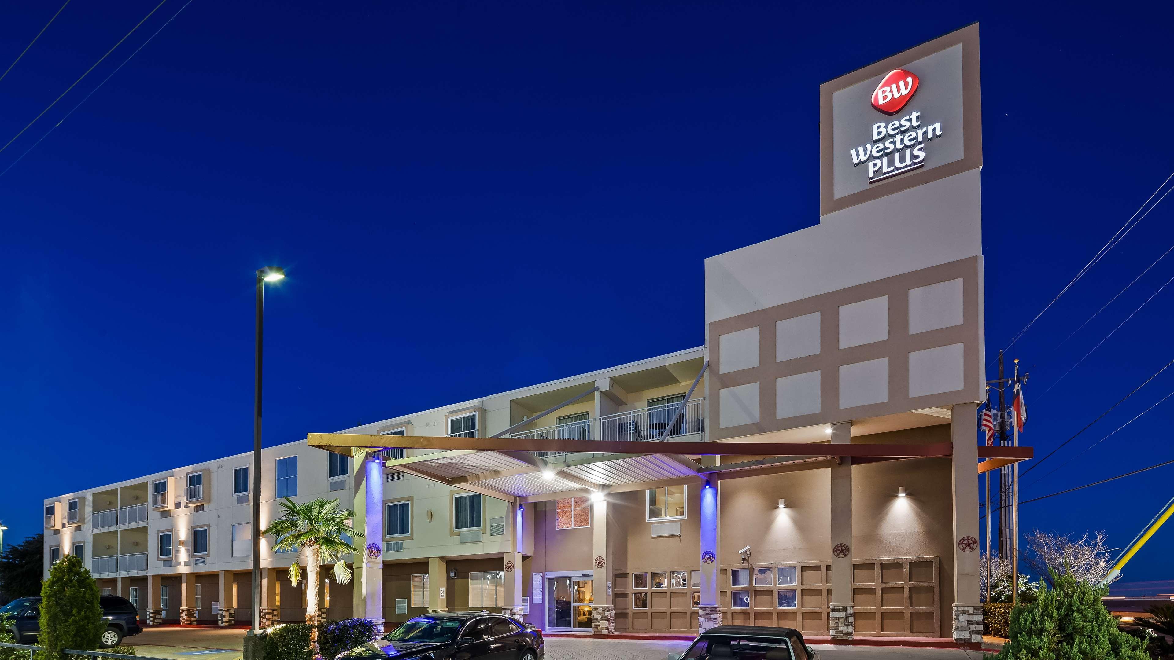 Best Western Plus Rockwall Inn & Suites Екстер'єр фото